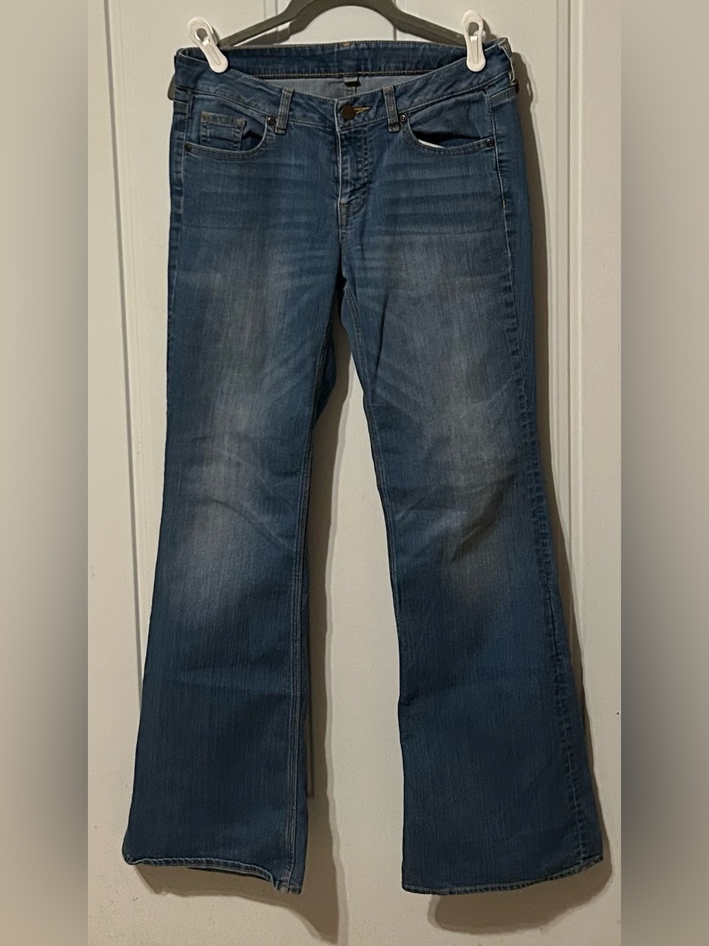 Classic Women's Blue Bootcut Jeans New York and Co Size 6
